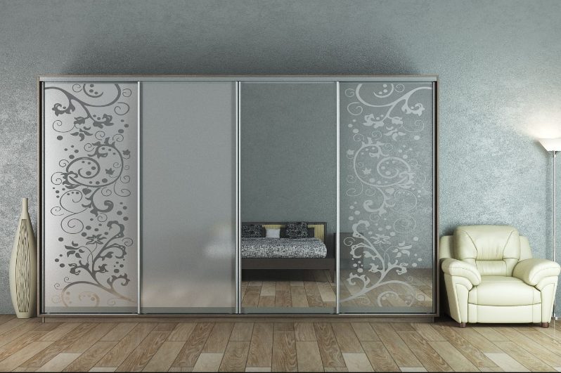 ШК-ХМЗ-3500 чотиридверна шафа-купе з дзеркалом та художнім матуванням від Гарант НВ