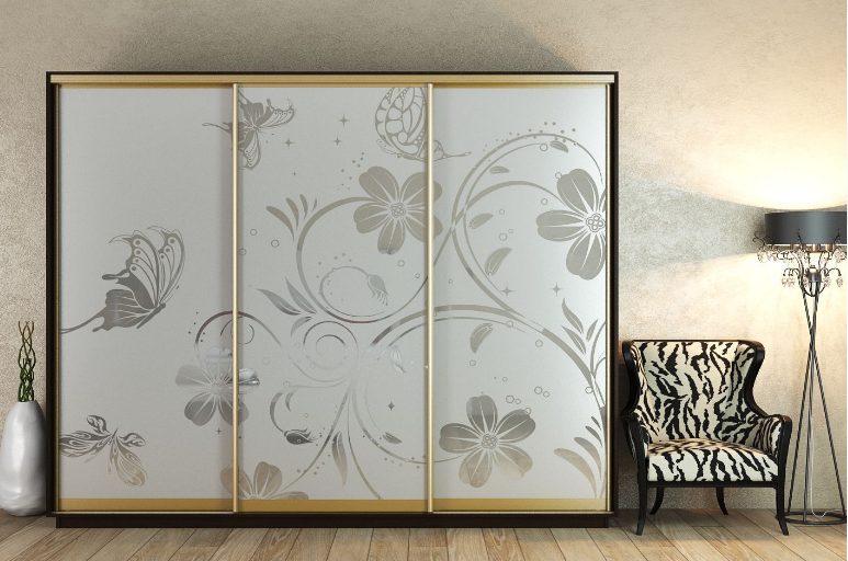 ШК-ХМЗ-270 тридверна шафа-купе з художнім матуванням від Гарант НВ Україна