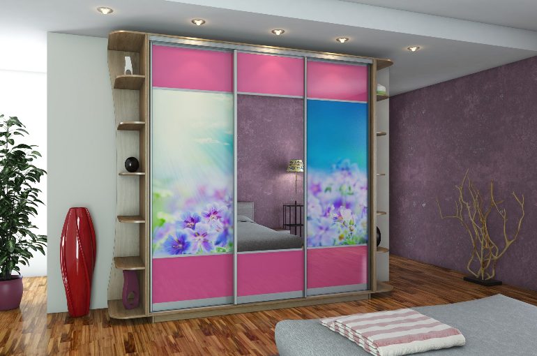 ШК-ЛД2К-220 тридверна шафа-купе з фасадами лакобель та фотодрук від Гарант НВ