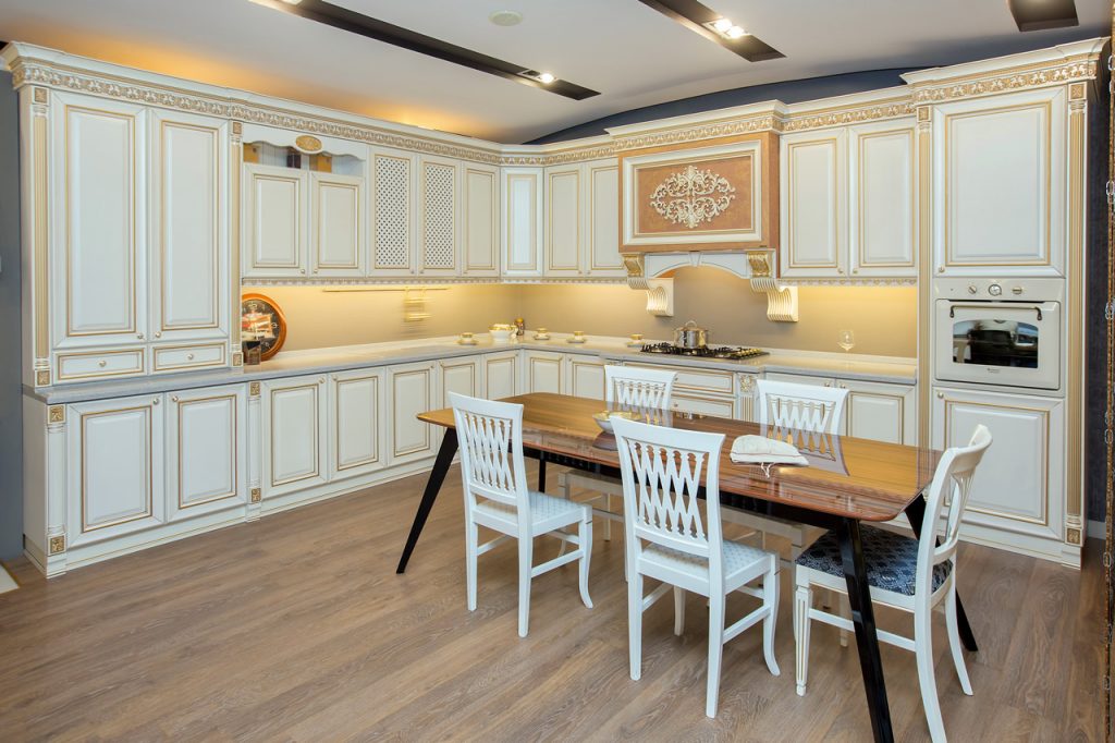 Класика кухонний гарнітур від компанії Азгард