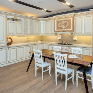 Класика кухонний гарнітур від компанії Азгард