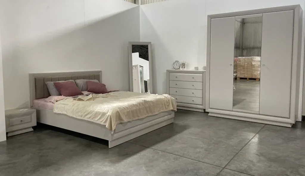 ЛАРГО комплект меблів для спальні від фабрики БРВ/ВМК